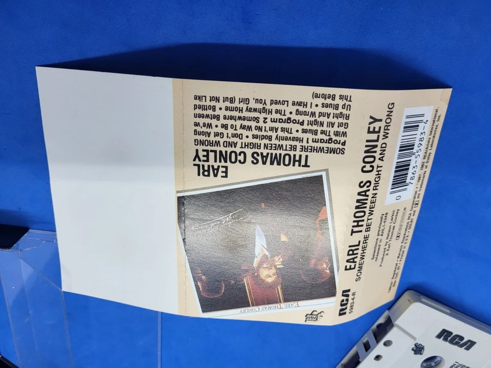 Earl Thomas Conley - Somewhere Between Right & Wrong (1982, RCA) Cassette Foto 4 de 4