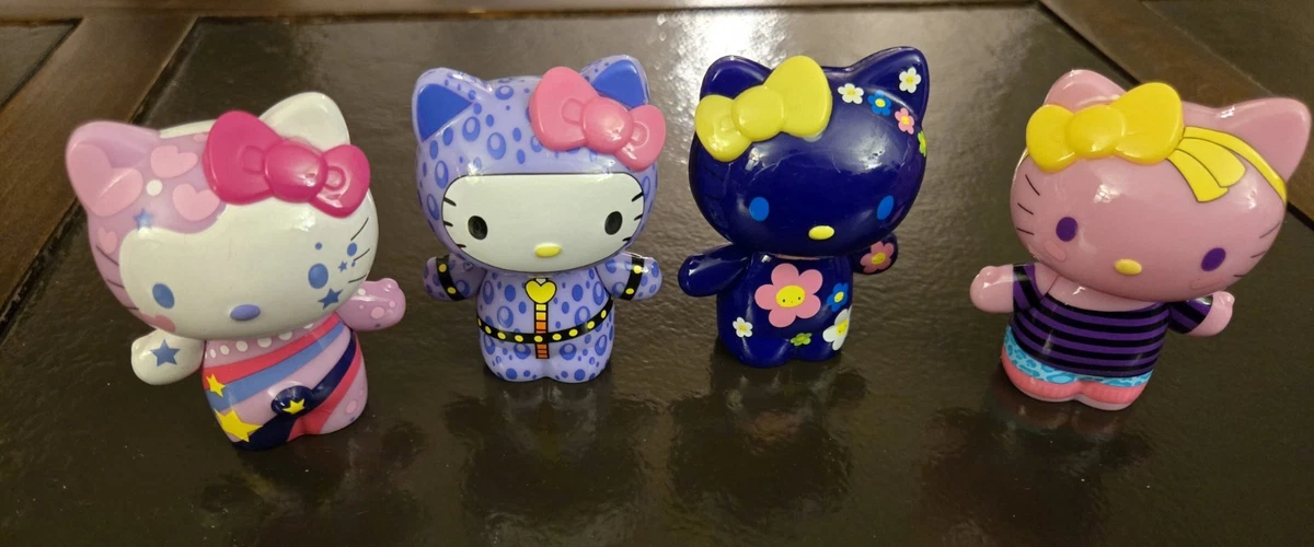 Hello Kitty 2009 Year Manufactured Designer & Urban Vinyl Action