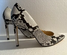 womans pumps nine west