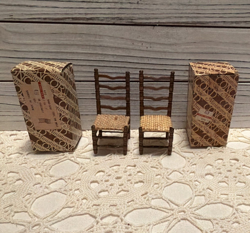 Concord Miniatures Shaker-style ladderback chairs 1:12 w both 287