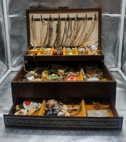 Vintage Costume JEWELERY lot Necklaces, Earrings, Bracelets Rings W/ Jewelry Box