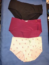 MEDIUM VICTORIA'S SECRET LOGO HIPHUGGER/HIPSTER -STRIPE/BURGANDY/BLACK- LOT OF 3