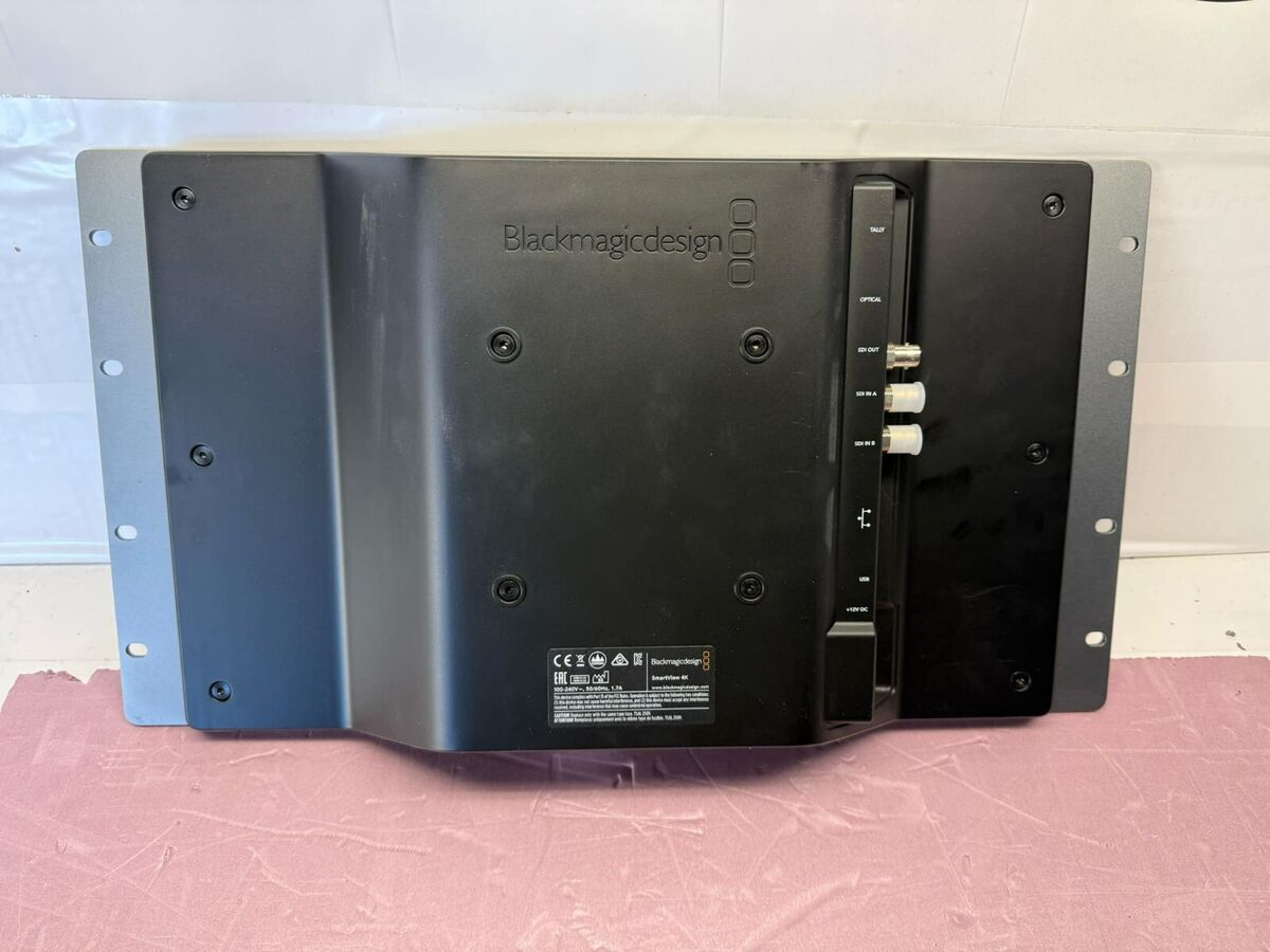 BlackMagic Design SmartView 4K 2 15.6 BlackMagic Design SmartView 4K 2 15.6