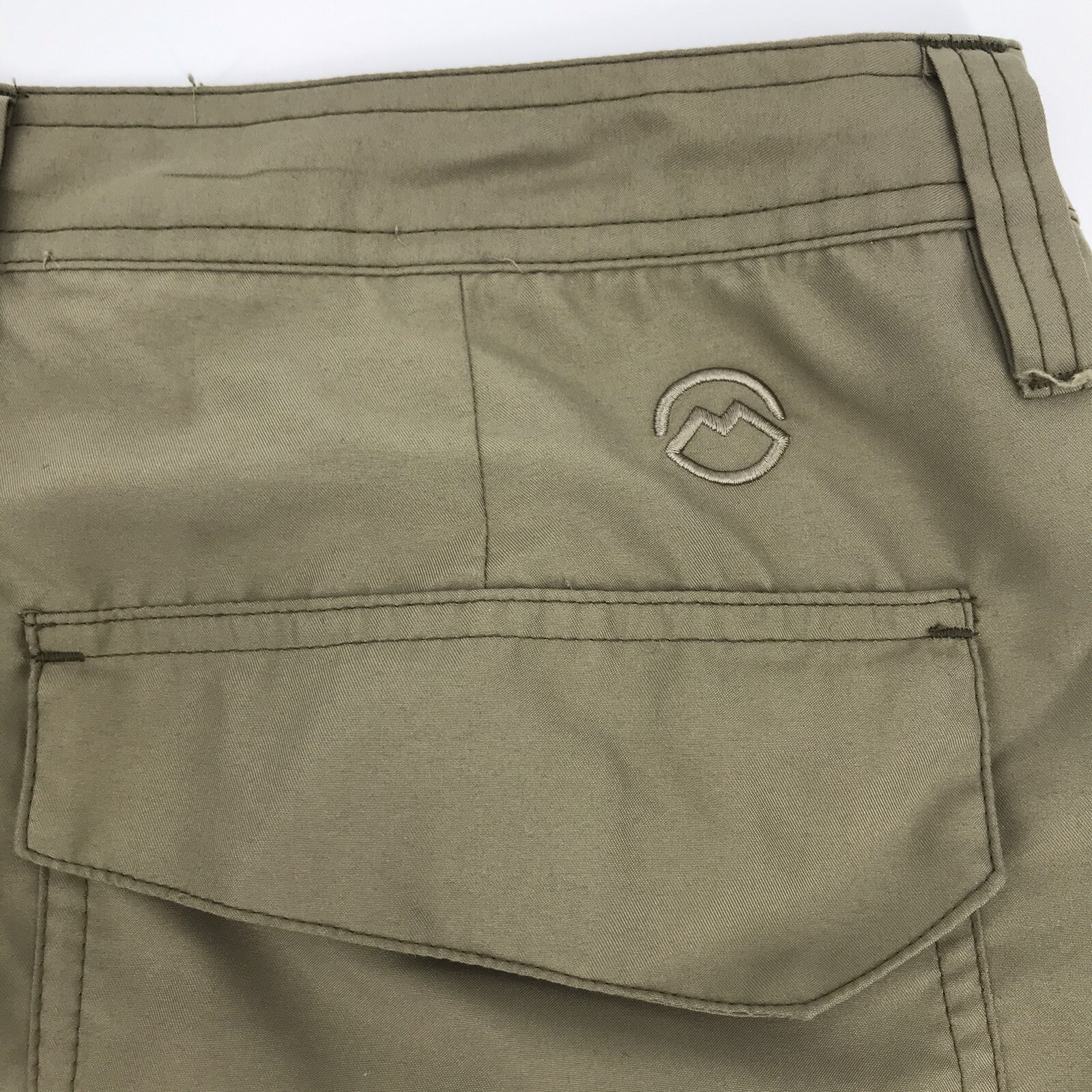 Magellan Outdoors Mens Khaki Cargo Shorts Sz 36W Gem