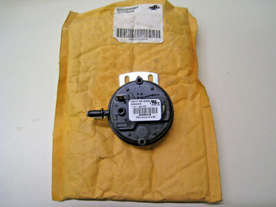 New Source 1 / York 02632265001 Pressure Switch 1.71'' WC PF FREE SHIPPING