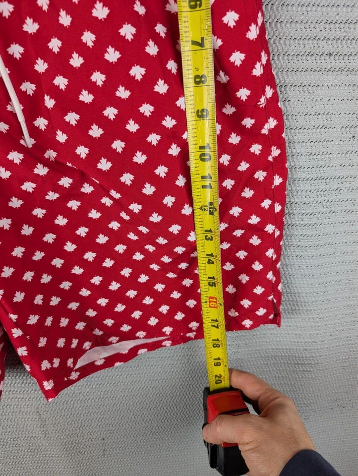 Pantalones Cortos Old Navy Canadá Estampado Hoja de Arce Malla Forrados Natación Talla Mediana Foto 3 de 4