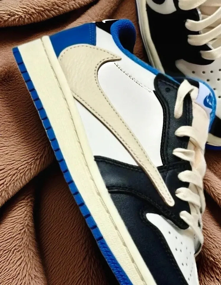 DS Travis Scott x Fragment Design x Air Jordan 1 Retro Low OG SP Men's Sneakers - Image 3 of 4
