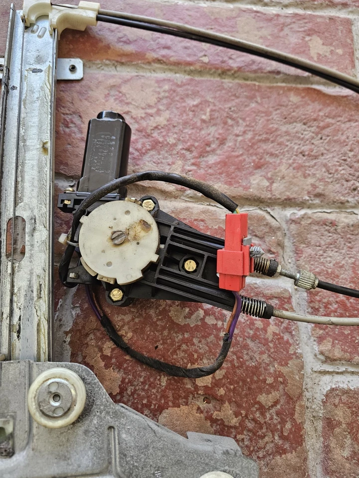 1991-93 CHRYSLER NEW YORKER DYNASTY РЕГУЛЯТОР ДВИГАТЕЛЯ ПРАВОГО ПЕРЕДНЕГО СТЕКЛА - Изображение 4 из 4