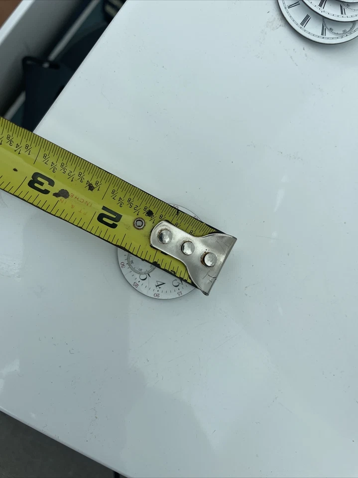 Reloj Waltham Blanco Dial Vintage 37.66mm Subesfera 9.3mm Negro Marcadores Numéricos Nuevo de Lote Antiguo Foto 2 de 4