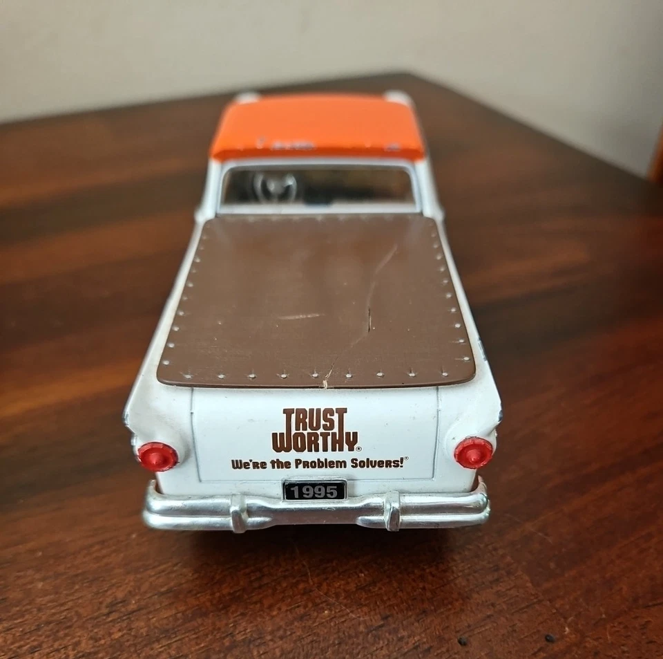 1957 Ford Ranchero Liberty Classic ограниченный выпуск #11, масштаб 1:24 - Изображение 4 из 4