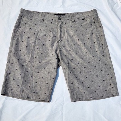 Travis Mathew Palm Tree AOP Print Shorts Mens Size 38 Gray Golf Casual