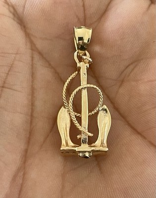 14K Yellow Gold Anchor Pendant. (C233)