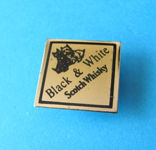 Vintage Whisky Pin Badge. " BLACK & WHITE " Dogs Whiskey.