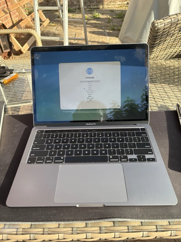 Apple MacBook Pro 13" 2020 · i5 · 16GB · 1TB, photo 1 of 5