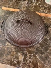 Chicago Hardware Foundry/ CHF Hammered #88 / 5 QT Cast Iron Dutch Oven