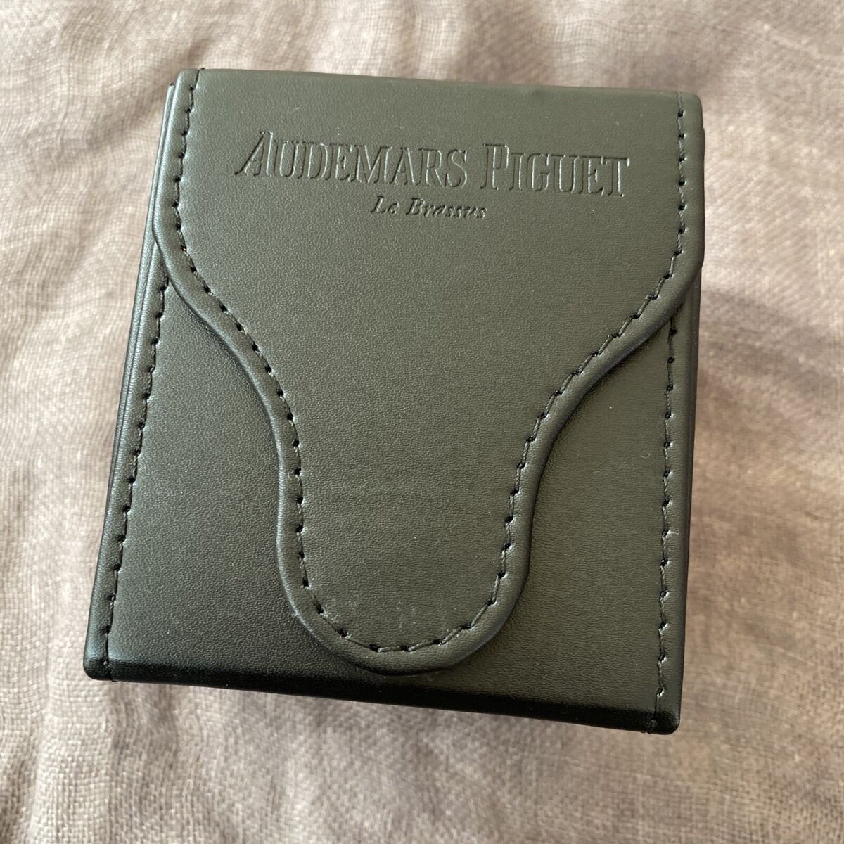 Genuine Audemars Piguet Black Leather Travel Box / Case Genuine Audemars Piguet Black Leather Travel Box / Case