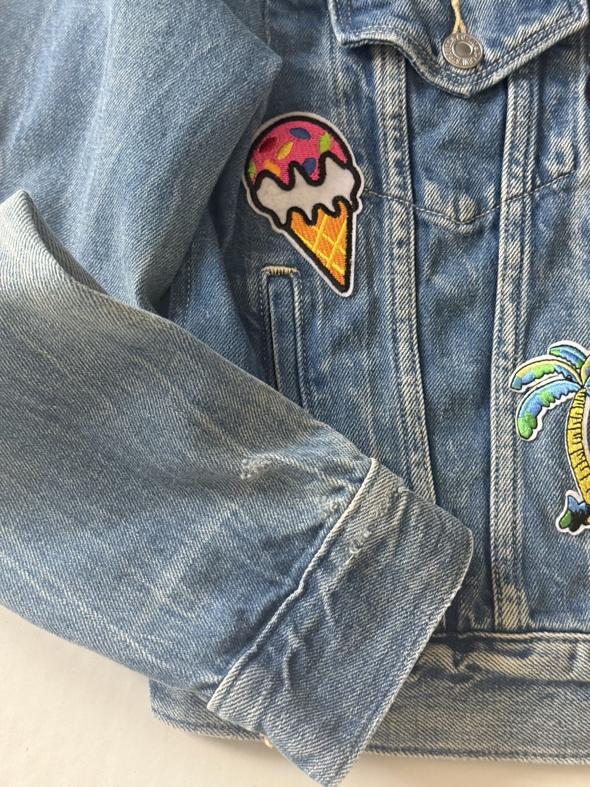 Levi’s Patch Jacket Size Small Fun Jacket, Evil E… - image 4