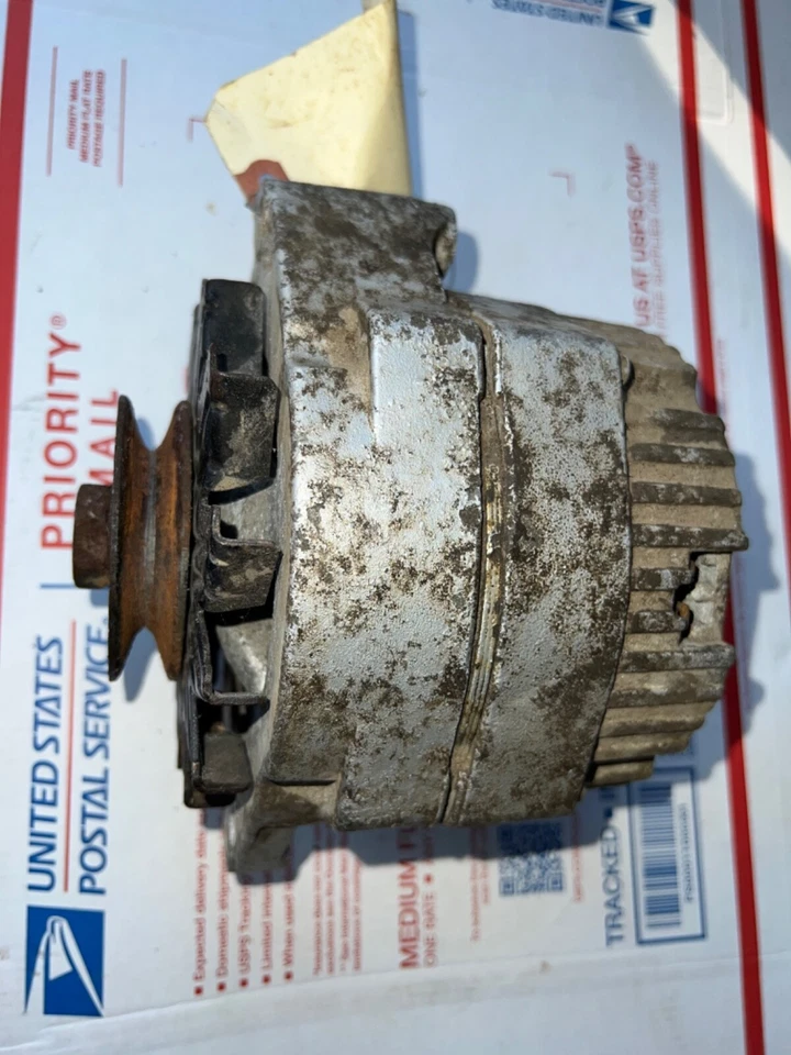 Oldsmobile Cutlass 442 1971 con aire 1100569 Delco alternador 55 amp 1K18 fecha Foto 2 de 4