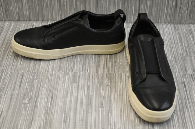 vince conway slip on