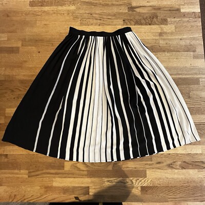 £55 TOPSHOP WOMENS SIZE 10 PLEATED BLACK AND WHITE