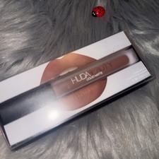 HUDA BEAUTY Liquid Matte Ultra-Comfort Transfer-Proof Lipstick in TRENDSETTER
