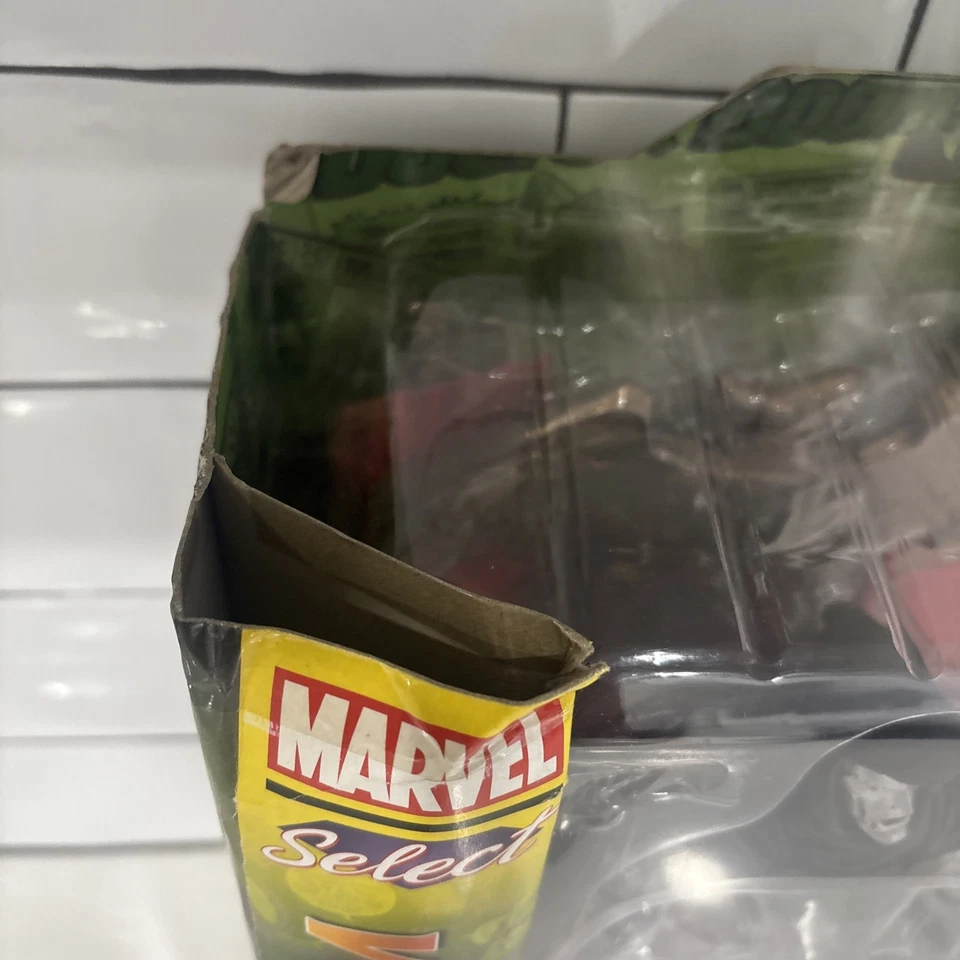 (2013) Diamond Select 7" Marvel Select "Doctor Doom" Figure NIB BOX DAMAGE READ - Image 2 of 4