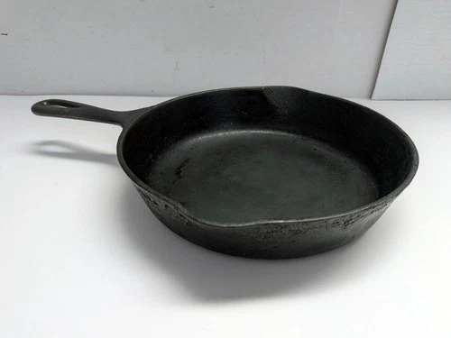 Vintage Wagner Ware Sidney -O- #6 Stylized Logo Skillet 1056 D - Sits Flat