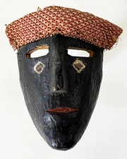 VINTAGE PERUVIAN SOUTH AMERICAN FOLK ART HAND CARVED WOOD CHANCAY FUNERAL MASK