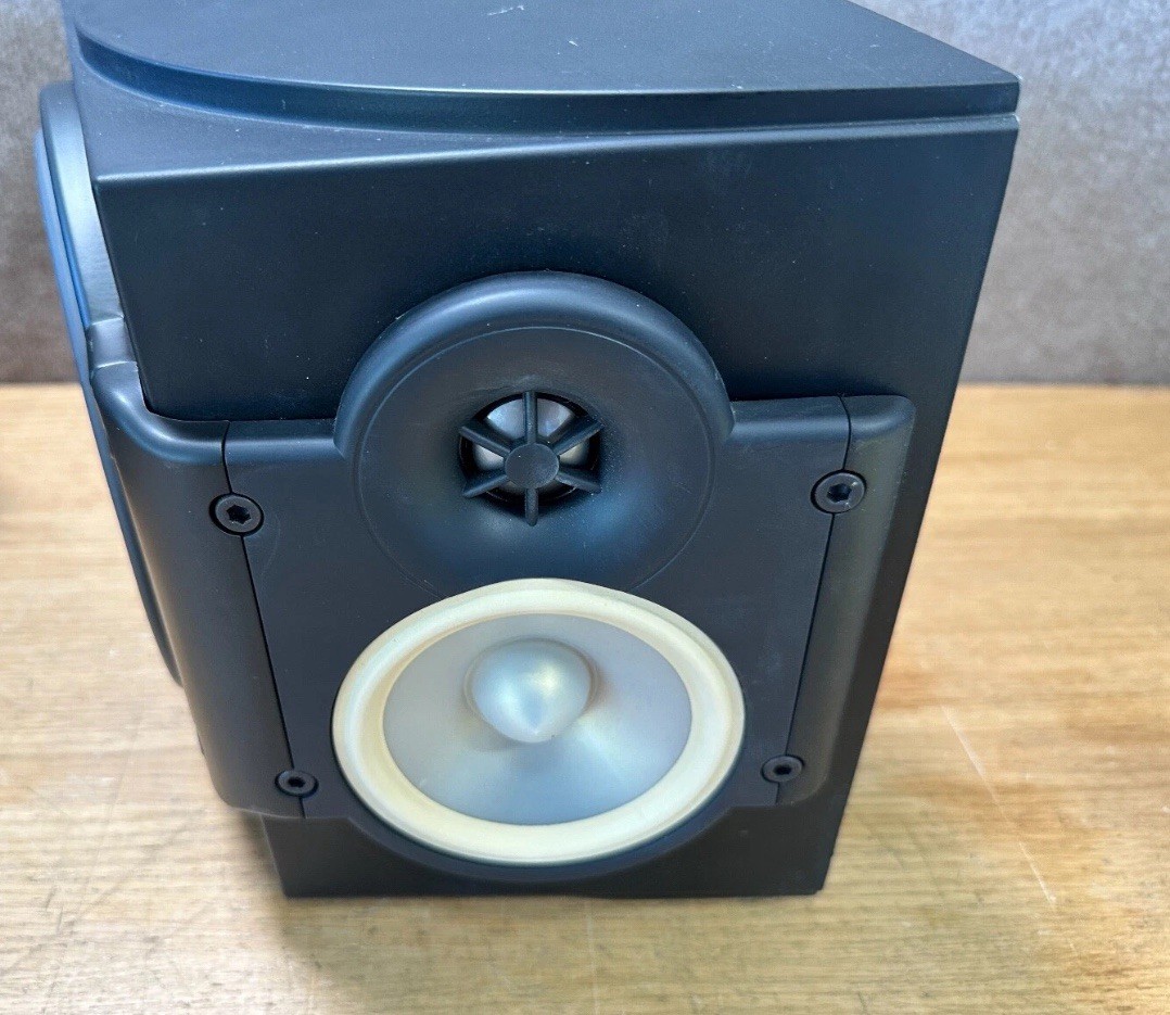 Paradigm Monitor Adp-390 V5 Dipole Surround Speaker (one Speaker)