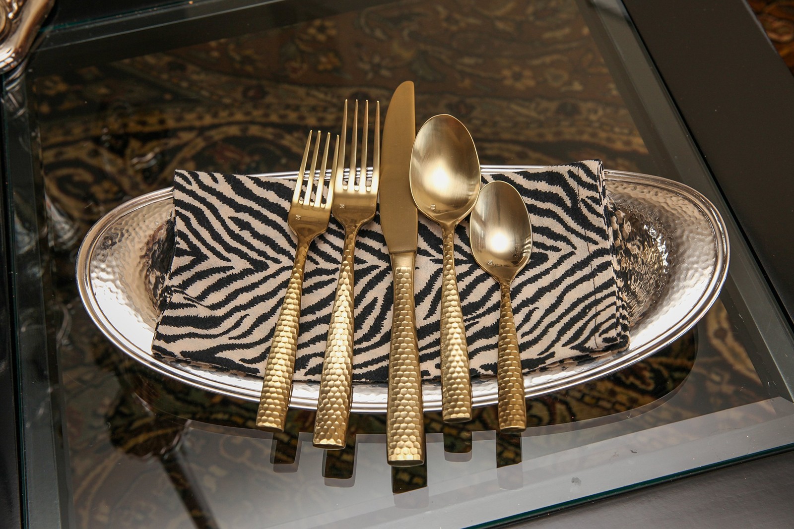 Lucca Faceted 18/10 Stainless Steel Flatware, Dessert/Soup Spoon, 7.1", Set o...