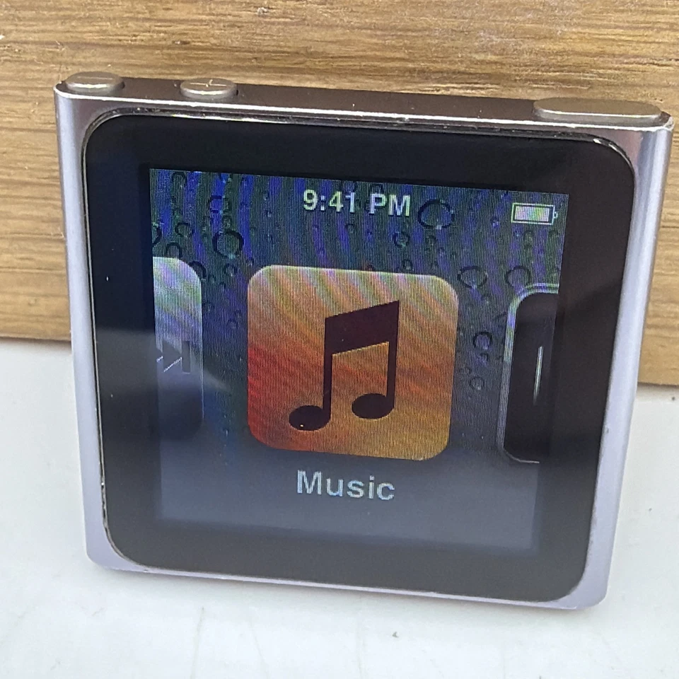 iPod Nano 6th Generation 8GB Silver great condition, perfect for gym/running - Image 2 of 4