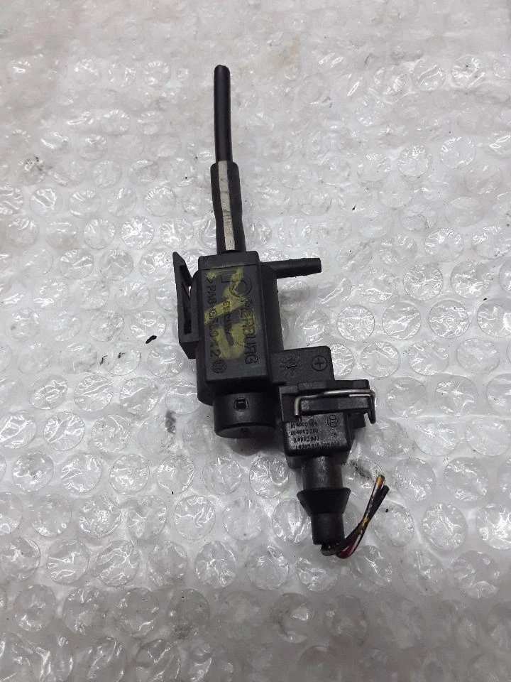 Válvula solenóide bomba de vácuo 1998 BMW M3 72234100 Z-73-1P - Imagem 3 de 3