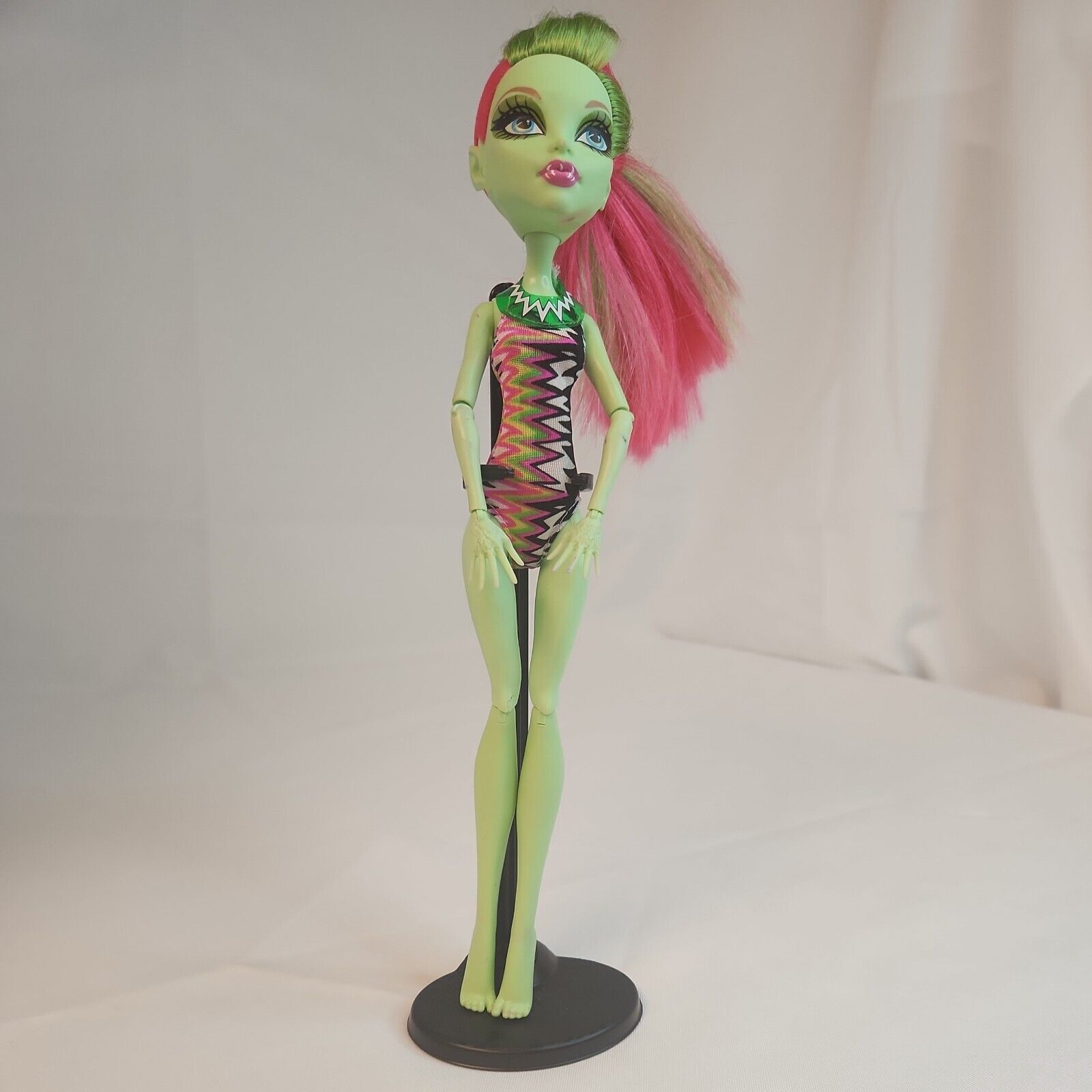 Monster High Venus McFlytrap Beach Beasties Doll Swimsuit No Shoes or Stand