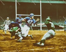 E292 Charlie Conerly Giants Football  8x10 11x14 16x20 Oil Paint Photo