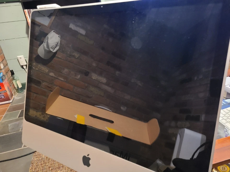 Apple iMac 24-inch Desktop All-in-One, March 2009 - Image 3 of 4