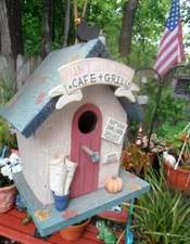 HAND PAINTED INDOOR BIRDHOUSE DECOR AUNT BIRDIES CAFE AND GRILL HIGHLY DETAILED