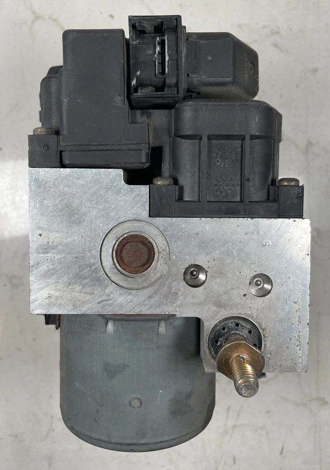 1999-2001 Mitsubishi Diamante ABS Pump Control OEM MR909940 Module 98-6B4 - Image 4 of 4