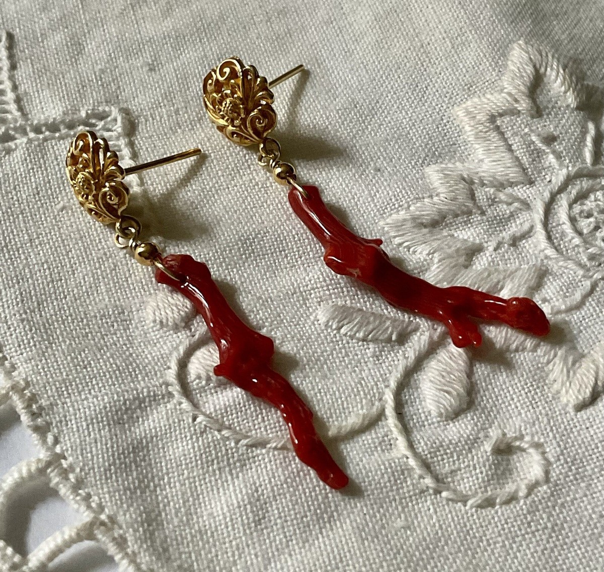Boucles D'oreilles Anciennes En Vermeil Et Argent - Corail Rouge, Style Pendantes