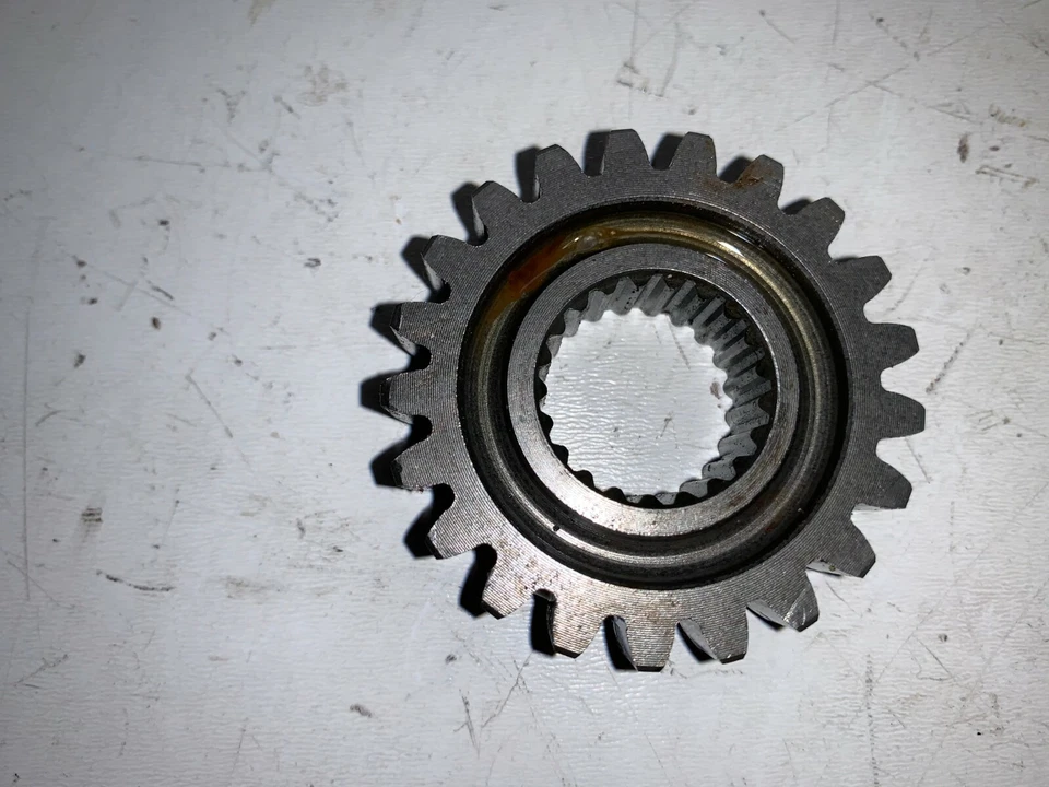 Honda CR250R 1985 OEM transmisión primaria 13615-KA4-770 Foto 4 de 4