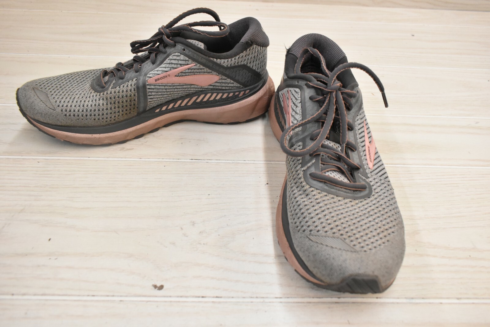 Brooks Adrenaline GTS 20 Womens Running 
