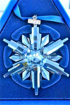 2006 SWAROVSKI CRYSTAL STAR ORNAMENT - MINT IN BOX | eBay