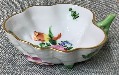 Vintage Herend Hand Painted Porcelain Trinket Dish Leaf 680/BT H92 Hungary