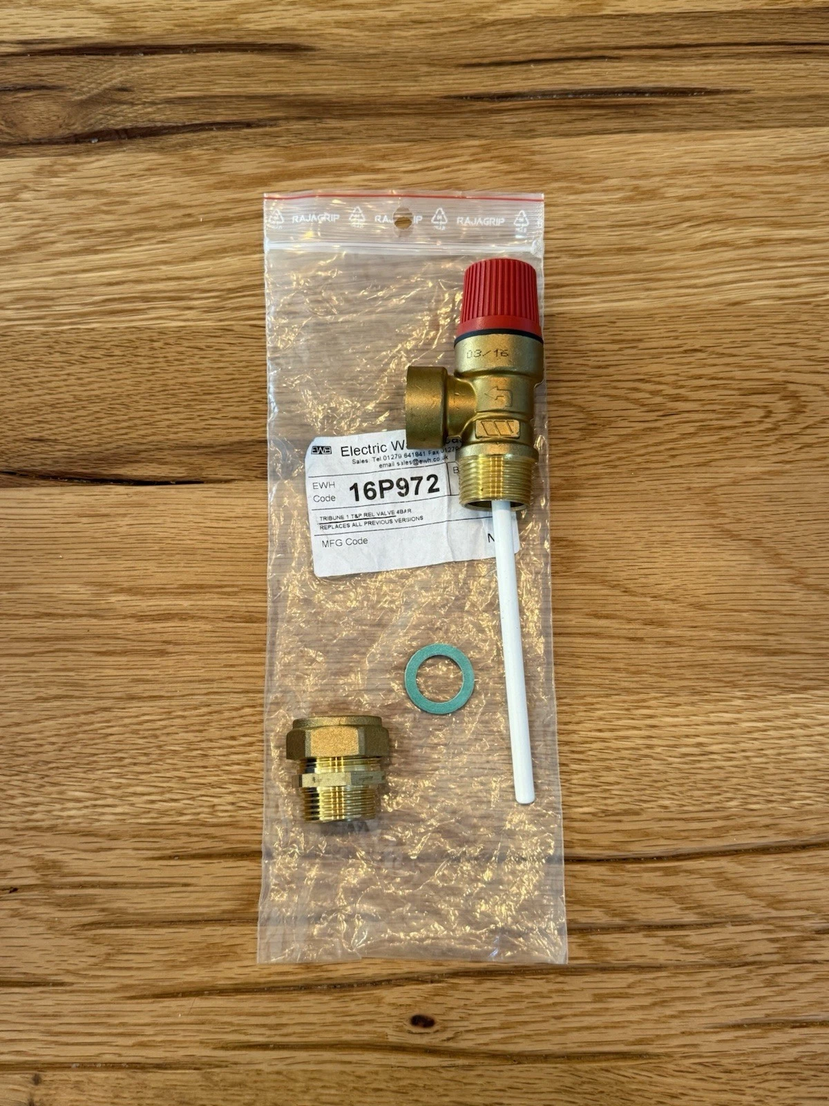 Watts Tribune 3/4" M x F Pressure & Temperature Relief Valve 4 Bar DN20 25KW 92c