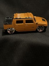 Maisto Fresh Metal 2001 Hummer H2 Concept SUV Pickup Truck Orange-Gold 1:64 NM
