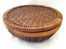 Round Boho Rattan Wicker Fruit Basket with Lid Bread Basket Storage