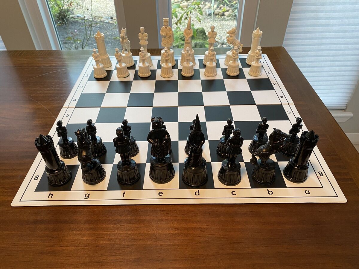 Plastic Folding 20” Chess Board And Black And White Medieval Chess