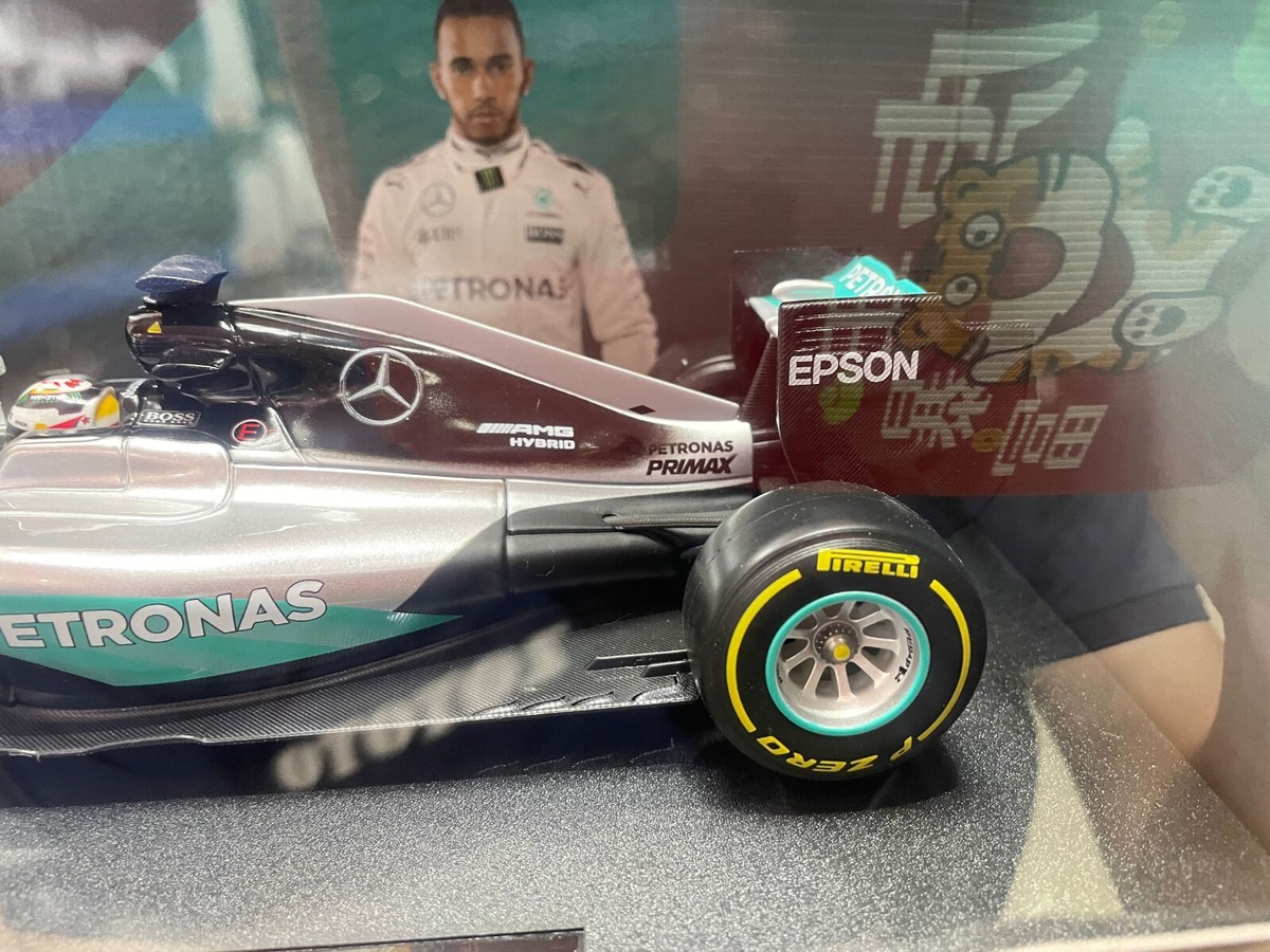 Bburago Mercedes F1 W07 Hybrid 1:18 Scale Diecast Model Toy