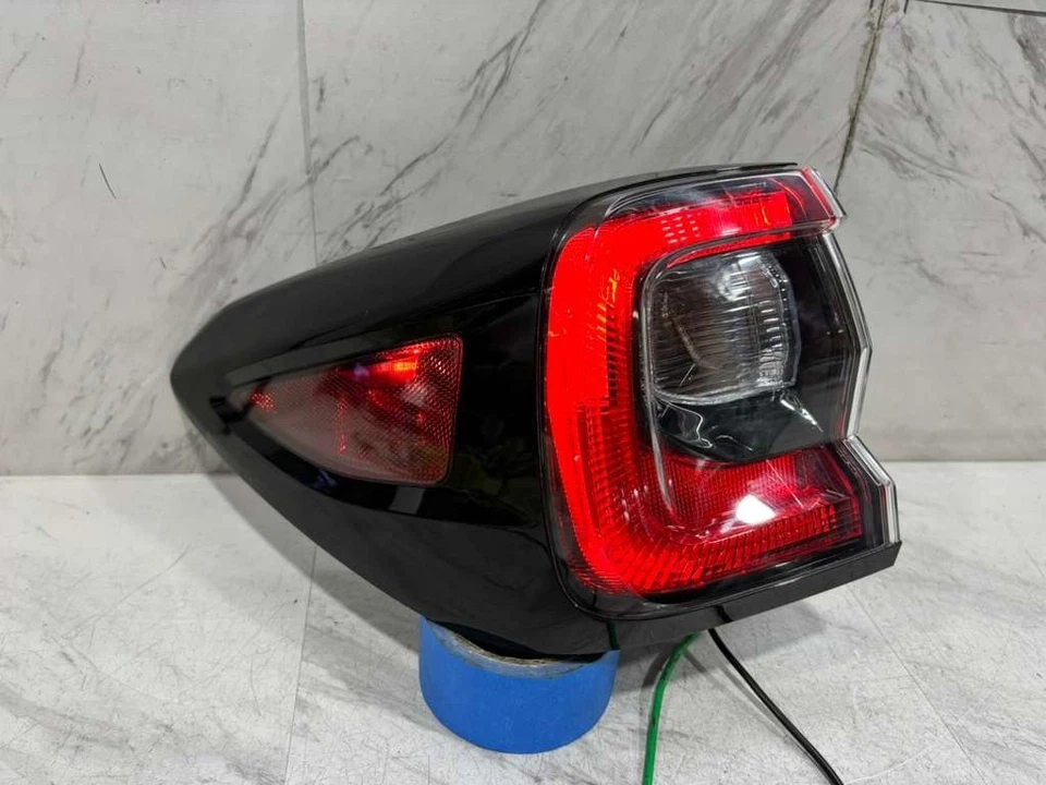 Luz trasera exterior Subaru Outback 2020 2025 OEM LH lado del conductor izquierdo LED 84201AN03B Foto 2 de 4