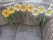 Large Spring Daffodil Flower Garden Ornament Lawn  Metal joblot 