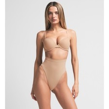 0380. NWOT SKIMS Sculpting Thong Size M CLAY